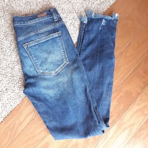 Sneak Peek Distressed Zippered Ankle Jeans size 1